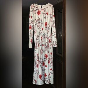 Women’s Ivory Floral Casual Long Sleeve Swing Maxi Dress Size Medium